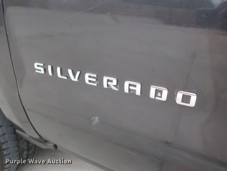 image for item HW9015 2016 Chevrolet Silverado 1500  Double Cab pickup truck