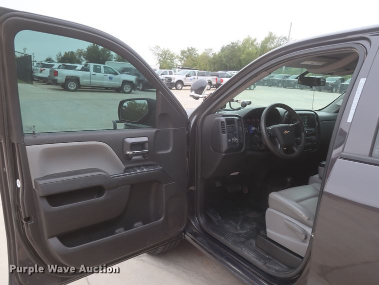 image for item HW9016 2016 Chevrolet Silverado 1500  Double Cab pickup truck