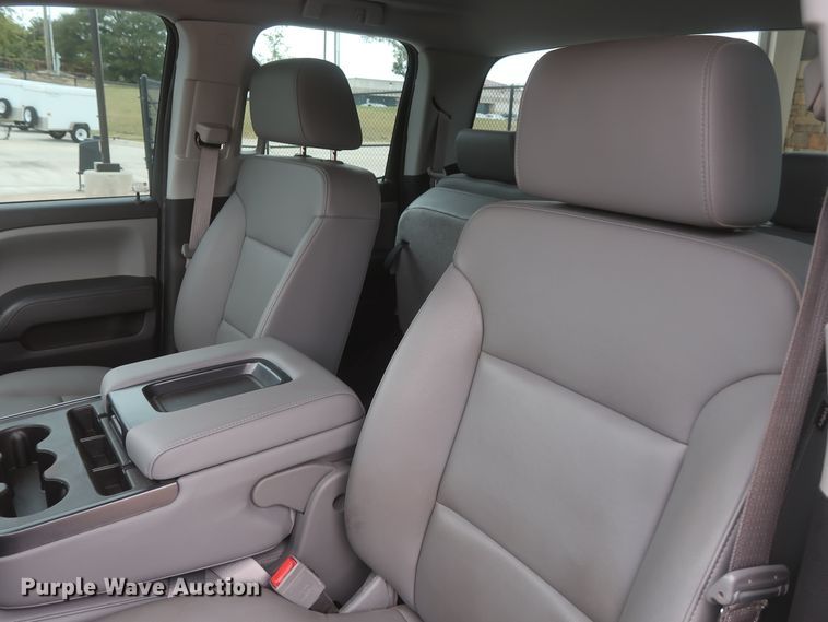 image for item HW9016 2016 Chevrolet Silverado 1500  Double Cab pickup truck