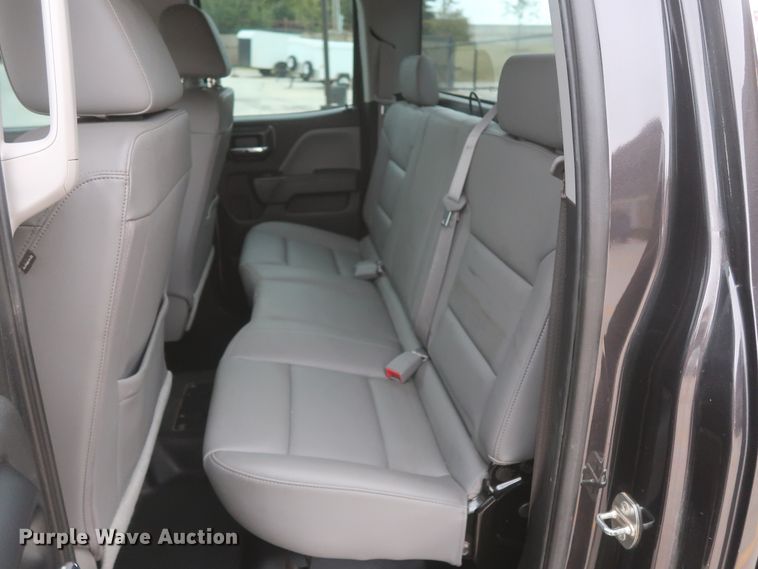 image for item HW9016 2016 Chevrolet Silverado 1500  Double Cab pickup truck