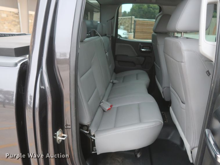 image for item HW9016 2016 Chevrolet Silverado 1500  Double Cab pickup truck