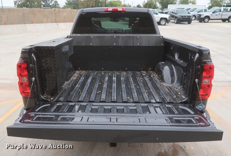 image for item HW9016 2016 Chevrolet Silverado 1500  Double Cab pickup truck