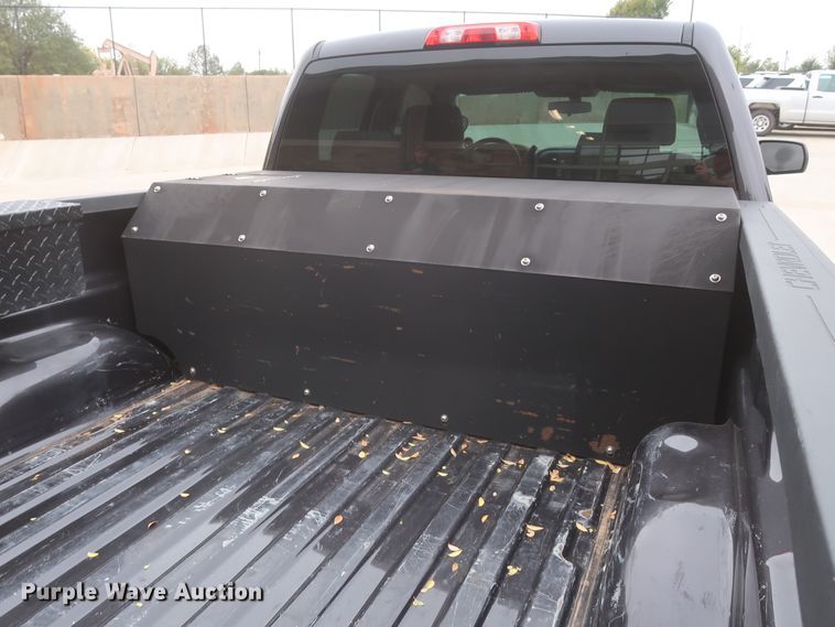 image for item HW9016 2016 Chevrolet Silverado 1500  Double Cab pickup truck