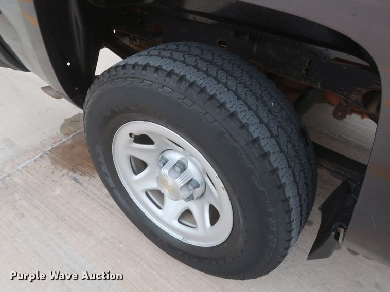 image for item HW9016 2016 Chevrolet Silverado 1500  Double Cab pickup truck