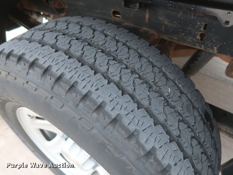 image for item HW9016 2016 Chevrolet Silverado 1500  Double Cab pickup truck