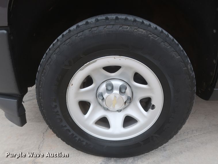 image for item HW9016 2016 Chevrolet Silverado 1500  Double Cab pickup truck