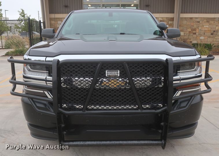 image for item HW9017 2016 Chevrolet Silverado 1500  Crew Cab pickup truck