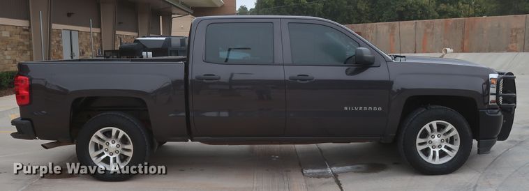 image for item HW9017 2016 Chevrolet Silverado 1500  Crew Cab pickup truck