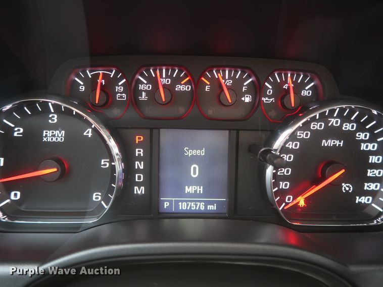 image for item HW9017 2016 Chevrolet Silverado 1500  Crew Cab pickup truck