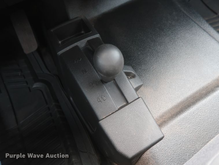 image for item HW9017 2016 Chevrolet Silverado 1500  Crew Cab pickup truck