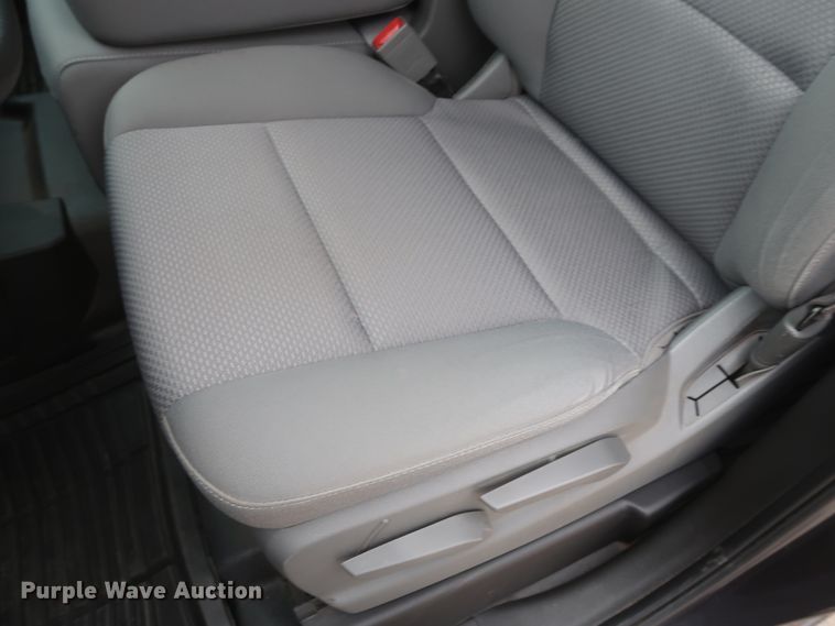 image for item HW9017 2016 Chevrolet Silverado 1500  Crew Cab pickup truck