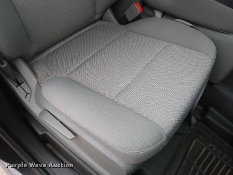 image for item HW9017 2016 Chevrolet Silverado 1500  Crew Cab pickup truck