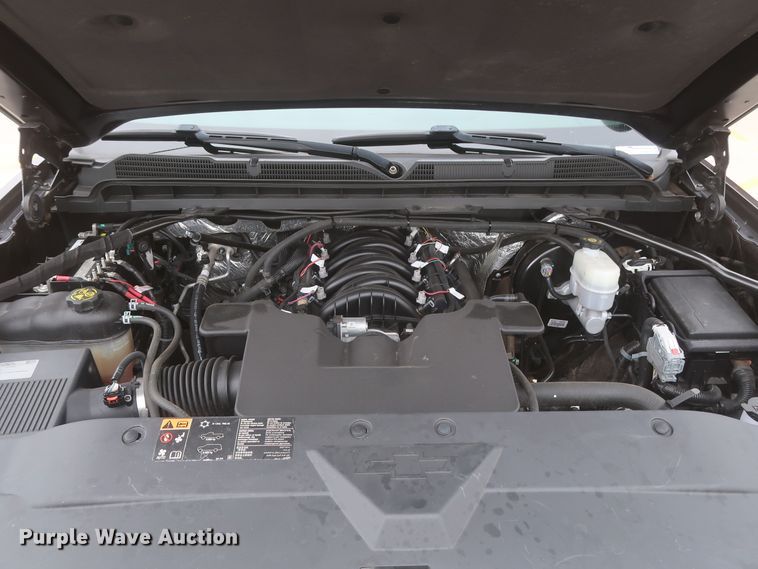 image for item HW9017 2016 Chevrolet Silverado 1500  Crew Cab pickup truck