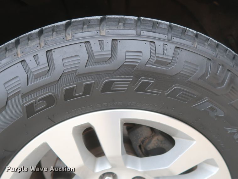 image for item HW9017 2016 Chevrolet Silverado 1500  Crew Cab pickup truck