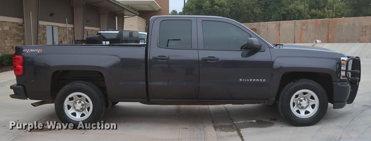 image for item HW9018 2016 Chevrolet Silverado 1500  Double Cab pickup truck
