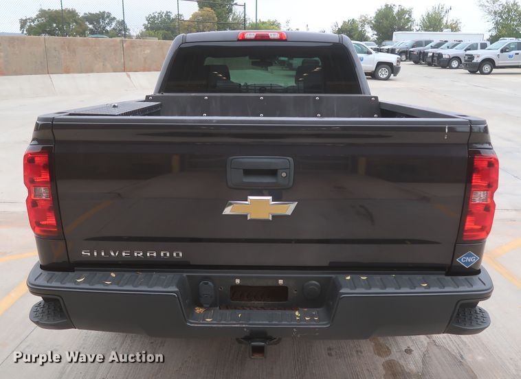 image for item HW9018 2016 Chevrolet Silverado 1500  Double Cab pickup truck
