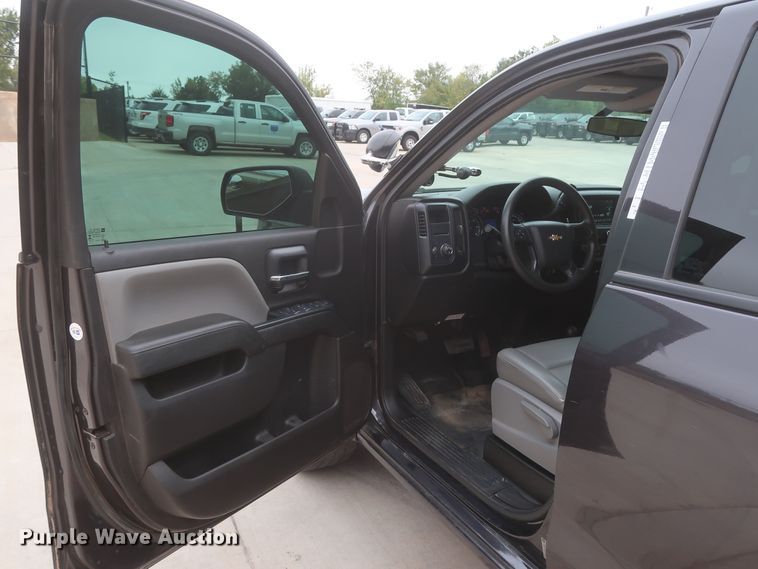 image for item HW9018 2016 Chevrolet Silverado 1500  Double Cab pickup truck