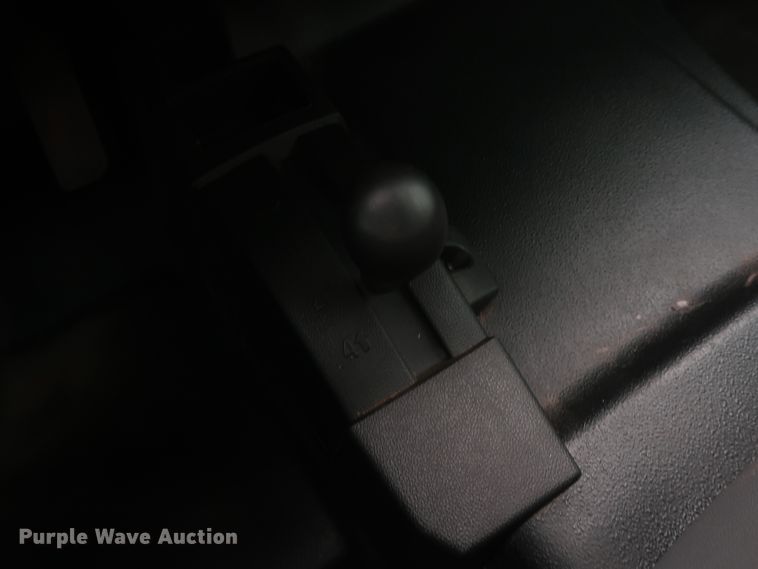 image for item HW9018 2016 Chevrolet Silverado 1500  Double Cab pickup truck