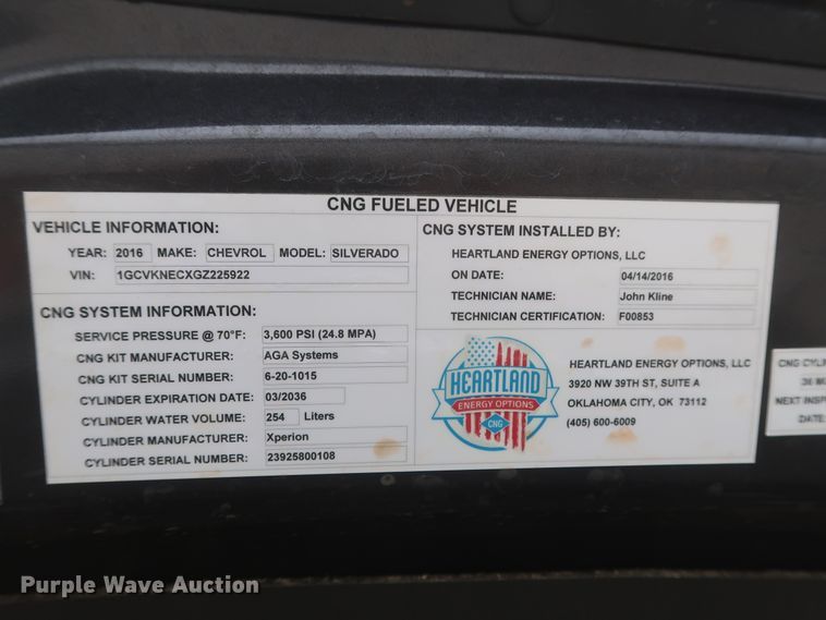 image for item HW9018 2016 Chevrolet Silverado 1500  Double Cab pickup truck