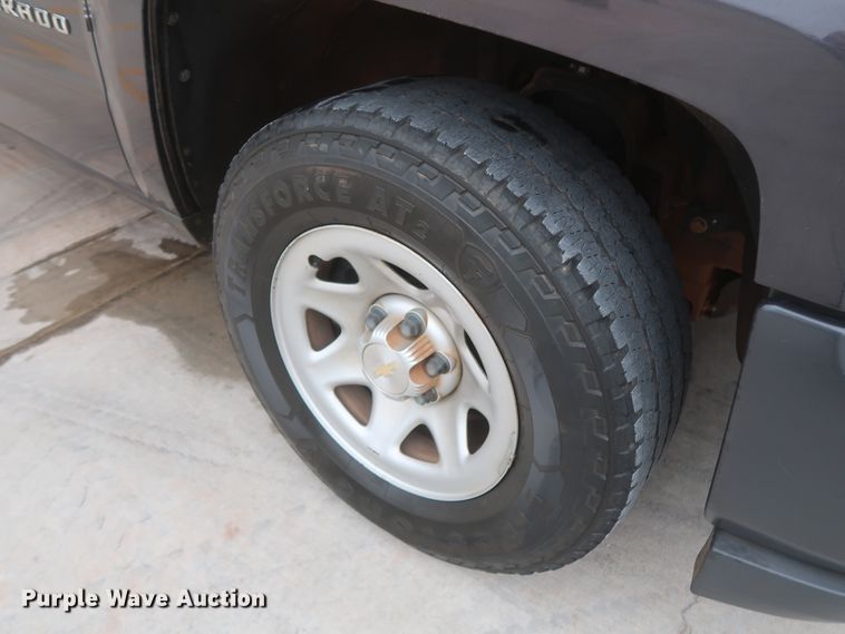 image for item HW9018 2016 Chevrolet Silverado 1500  Double Cab pickup truck