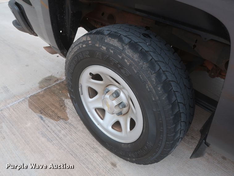 image for item HW9018 2016 Chevrolet Silverado 1500  Double Cab pickup truck