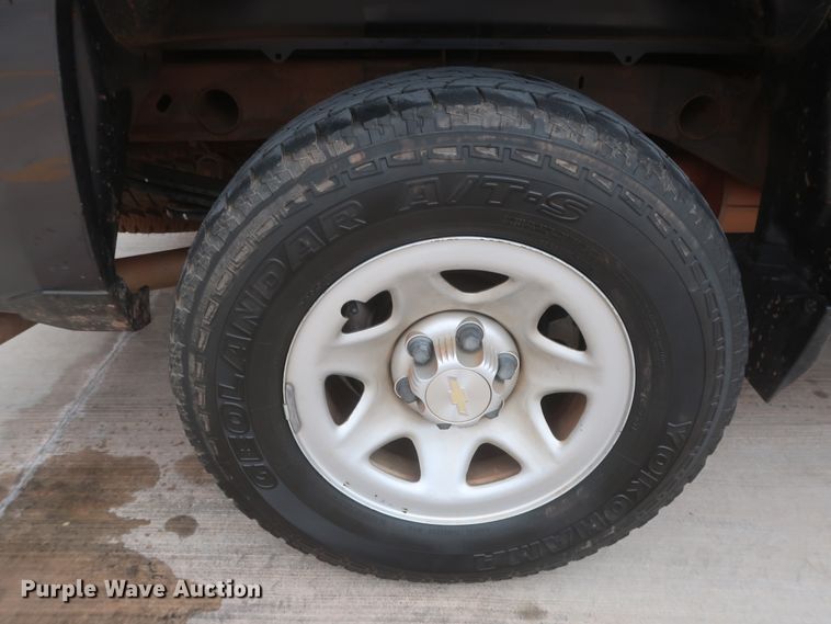 image for item HW9018 2016 Chevrolet Silverado 1500  Double Cab pickup truck