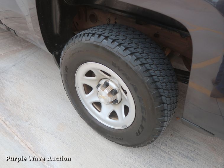 image for item HW9018 2016 Chevrolet Silverado 1500  Double Cab pickup truck