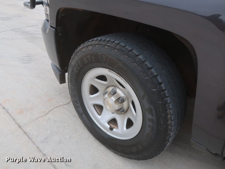 image for item HW9018 2016 Chevrolet Silverado 1500  Double Cab pickup truck