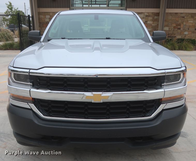 image for item HW9019 2016 Chevrolet Silverado 1500  Double Cab pickup truck