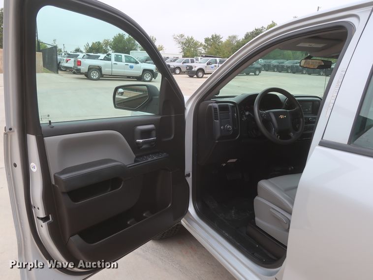 image for item HW9019 2016 Chevrolet Silverado 1500  Double Cab pickup truck