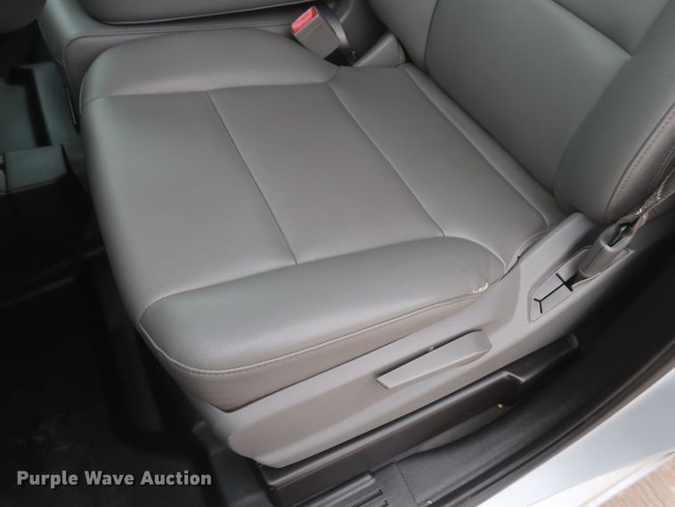 image for item HW9019 2016 Chevrolet Silverado 1500  Double Cab pickup truck