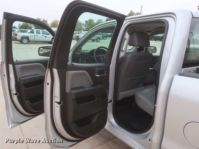 image for item HW9019 2016 Chevrolet Silverado 1500  Double Cab pickup truck