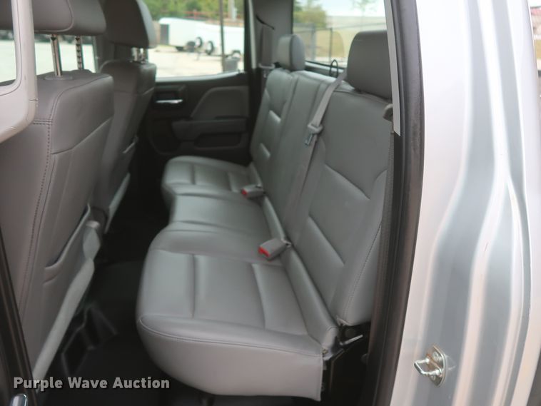 image for item HW9019 2016 Chevrolet Silverado 1500  Double Cab pickup truck