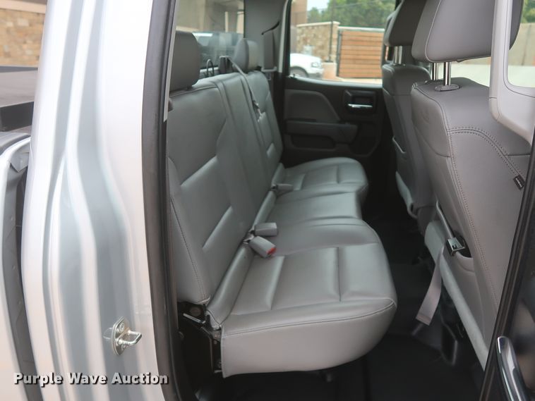 image for item HW9019 2016 Chevrolet Silverado 1500  Double Cab pickup truck