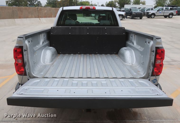 image for item HW9019 2016 Chevrolet Silverado 1500  Double Cab pickup truck