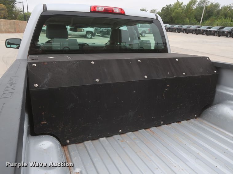 image for item HW9019 2016 Chevrolet Silverado 1500  Double Cab pickup truck