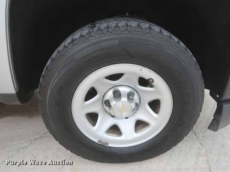 image for item HW9019 2016 Chevrolet Silverado 1500  Double Cab pickup truck