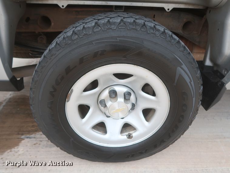 image for item HW9019 2016 Chevrolet Silverado 1500  Double Cab pickup truck