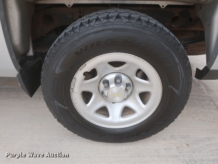 image for item HW9019 2016 Chevrolet Silverado 1500  Double Cab pickup truck