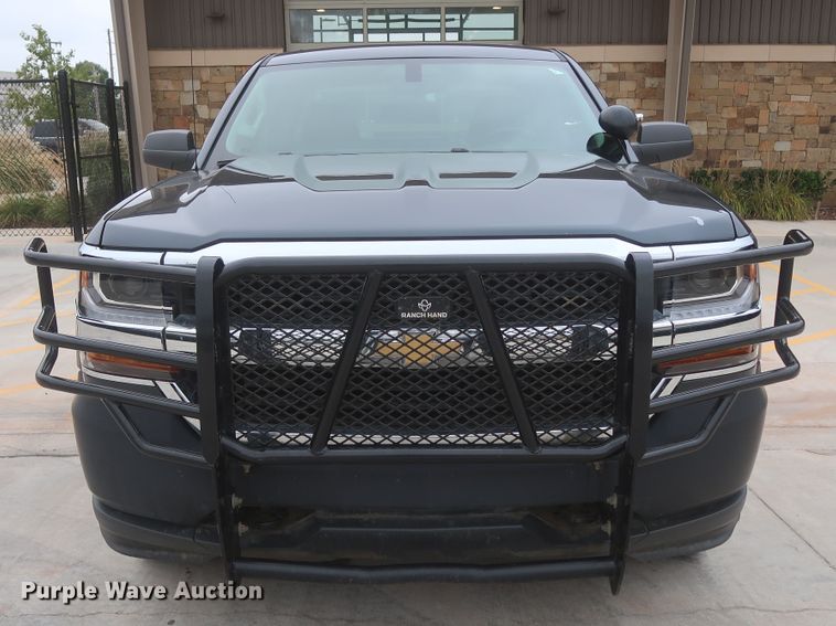 image for item HW9020 2017 Chevrolet Silverado 1500  Double Cab pickup truck