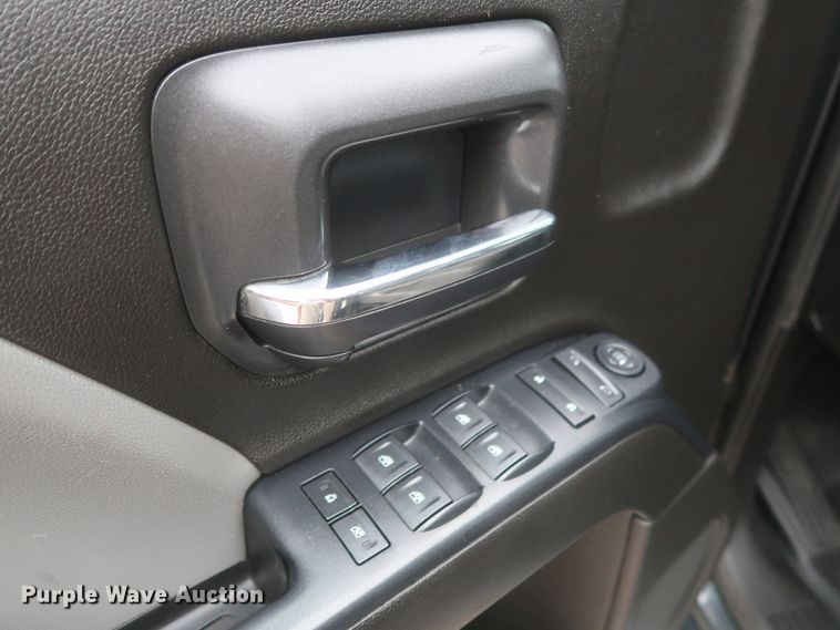 image for item HW9020 2017 Chevrolet Silverado 1500  Double Cab pickup truck