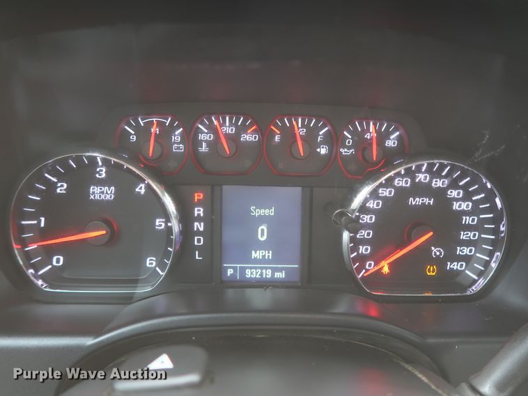 image for item HW9020 2017 Chevrolet Silverado 1500  Double Cab pickup truck