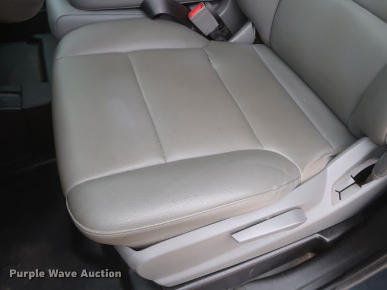 image for item HW9020 2017 Chevrolet Silverado 1500  Double Cab pickup truck