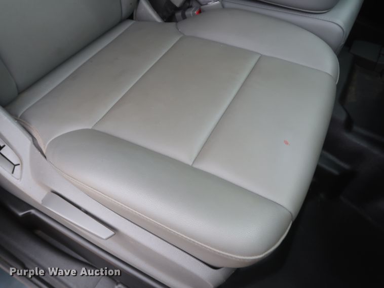 image for item HW9020 2017 Chevrolet Silverado 1500  Double Cab pickup truck