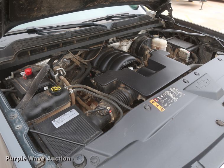 image for item HW9020 2017 Chevrolet Silverado 1500  Double Cab pickup truck