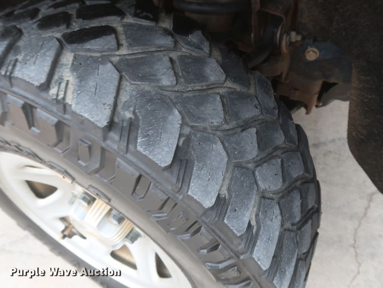 image for item HW9020 2017 Chevrolet Silverado 1500  Double Cab pickup truck