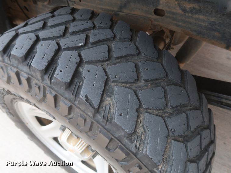 image for item HW9020 2017 Chevrolet Silverado 1500  Double Cab pickup truck