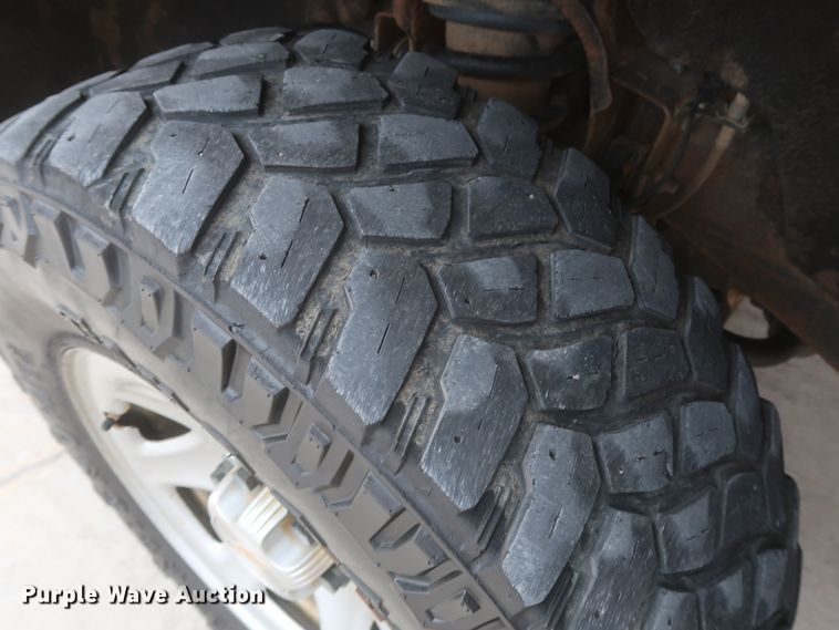 image for item HW9020 2017 Chevrolet Silverado 1500  Double Cab pickup truck