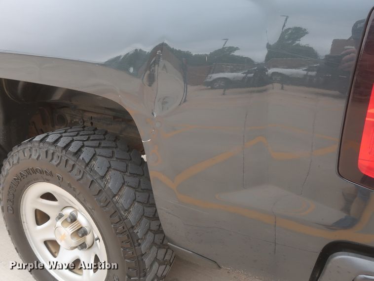 image for item HW9020 2017 Chevrolet Silverado 1500  Double Cab pickup truck