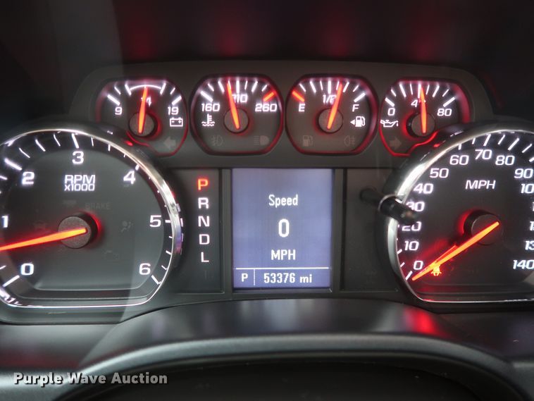 image for item HW9021 2018 Chevrolet Silverado 1500  Double Cab pickup truck